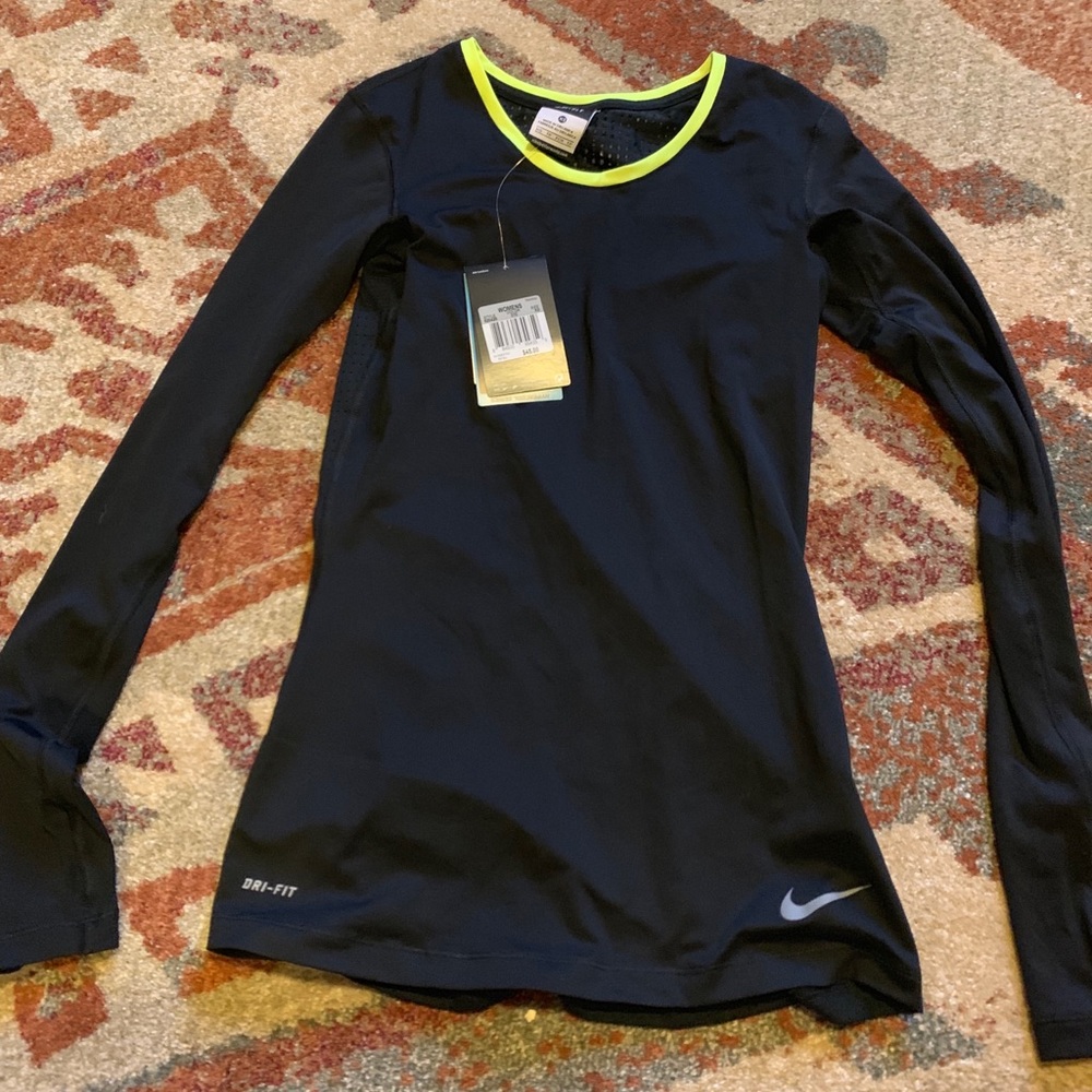 Nike Women’s Long Sleeve